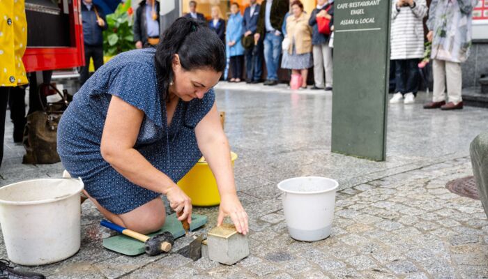 Städtle. Verlegung der Stolpersteine
