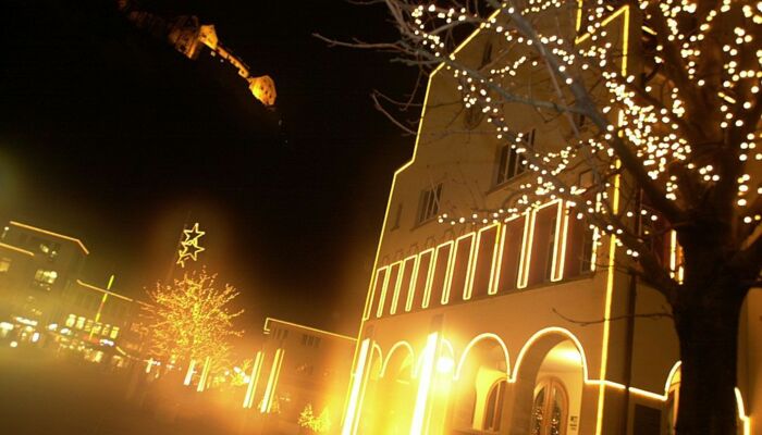 Vaduz unterstützt geplantes Light Festival 2022 Weihnachtsbeleuchtung Rathaus Vaduz