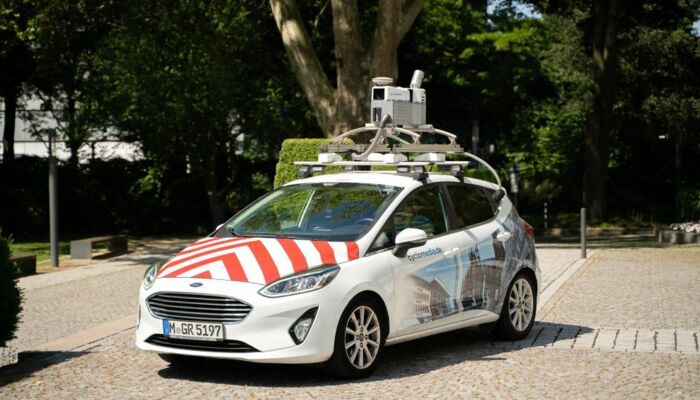 Panoramabilder und 3D-Aufnahmen des Strassenraums Auto mit Kamera für Vermessungen