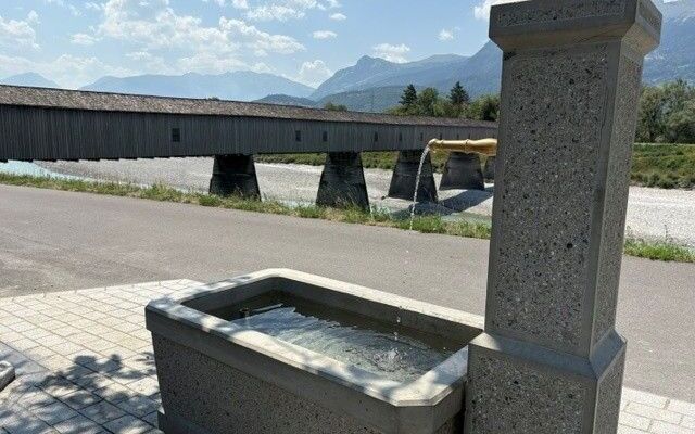Trinkwasserbrunnen beim Rheindamm Bild