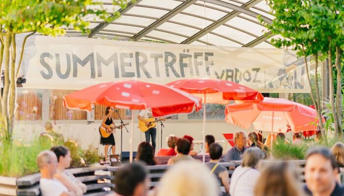 Rathausplatz Vaduz. Livemusik am Summerträff Vadoz