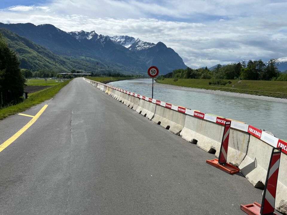 Rheindamm_4.JPG